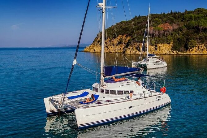 3-Catamaran from Cannigione to the islands of the Archipelago - Porto della Madonna: the calm-water natural pool break