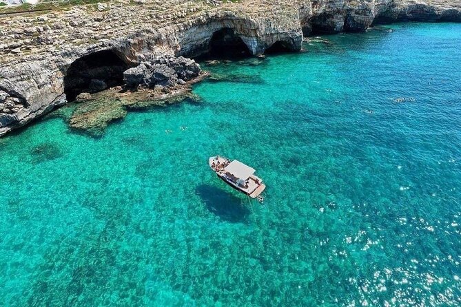 3 Hour Group Tour by Boat to the Caves of Santa Maria di Leuca - Captain Style Makes a Big Difference (Even on the Same Route)
