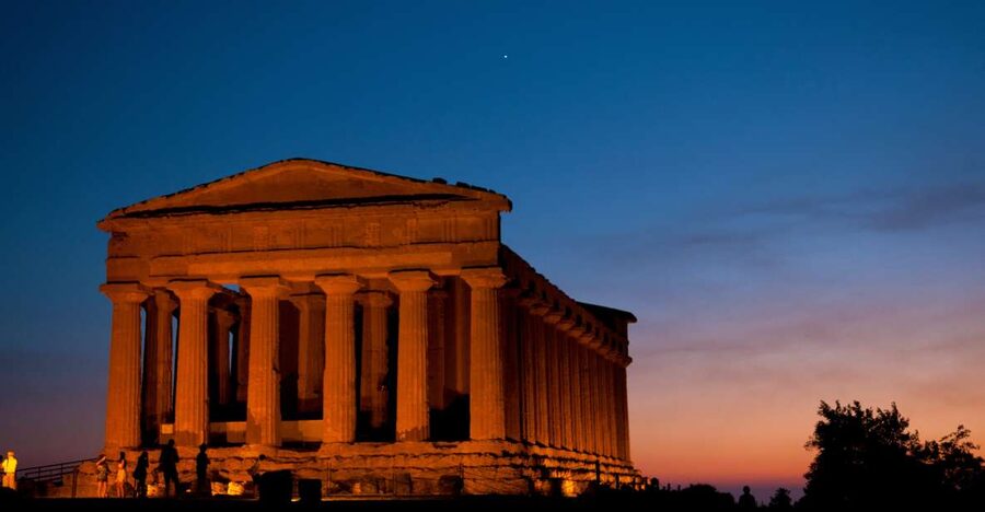 Agrigento: Valley of the Temples Skip-the-Line Sunset Tour - The 2-hour plan: five Doric stops without a long day
