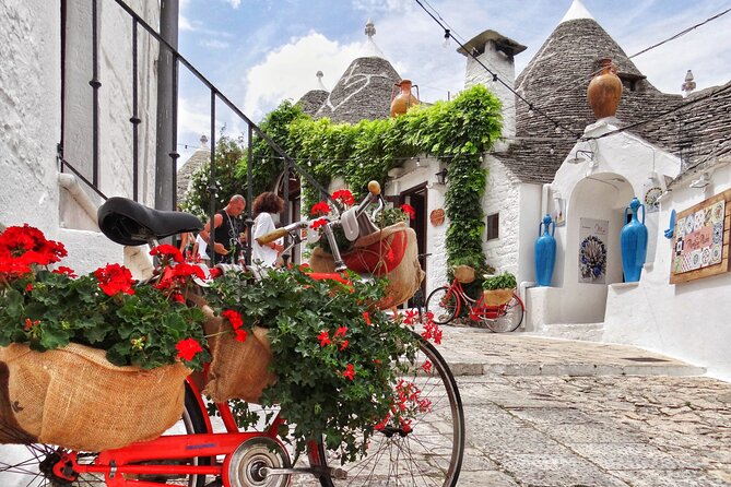 Alberobello and Matera Bus Tour, from Bari - Alberobello’s Trulli: 3 Hours Among the Siamese Roofs