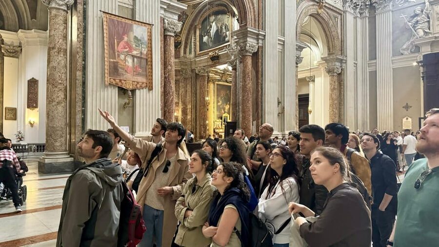 Alternative Walking Tour of Rome's City Center & Hidden Gems - Key Things That Make This Walk Different