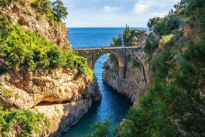 Amalfi: Boat Adventure Caves, Beaches, Snorkeling & Positano - Speedboat zips and the “secret stop” effect