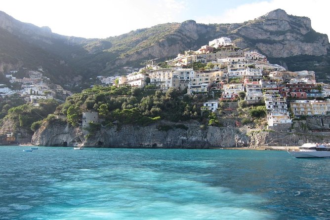 Amalfi Coast Boat Rental - What’s actually on board: stereo, motion camera, and your “low effort” memories
