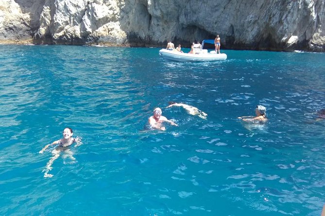 Amalfi Coast Small Group Day Boat Tour with Limoncello Onboard - Beach club time at Pupetto and where snorkeling fits in