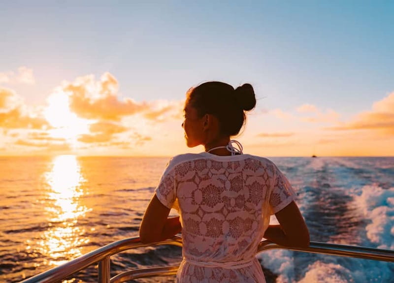 Amalfi: Sunset Boat Tour with Fruit and Drinks - Why This Amalfi Sunset Boat Tour Feels Like It Was Designed for Relaxing