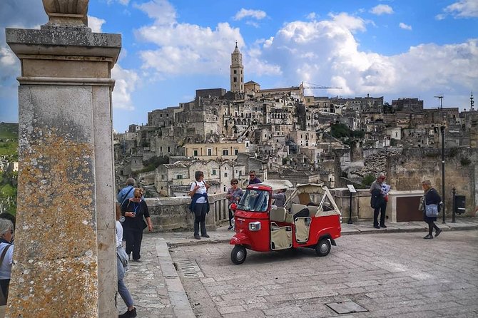 Ape Tour Matera - Panoramic tour in ape calessino - Piazza San Pietro Caveoso: The Sasso Square Moment