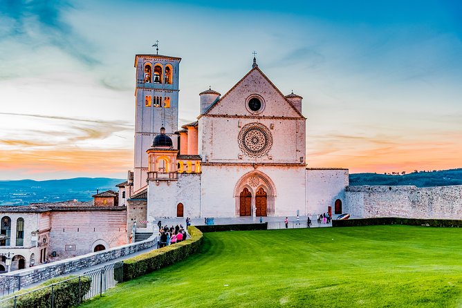 Assisi and Orvieto Guided Day Tour from Rome with Lunch - Orvieto and Assisi in One Day: Why the pairing makes sense