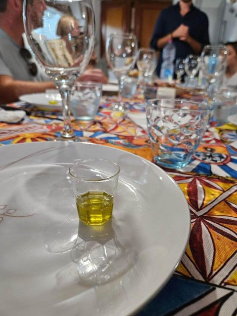 Balestrate: Olive Grove Tour with Wines & Olive Oil Tasting - How the Olive Oil Tasting Actually Helps You Taste Better