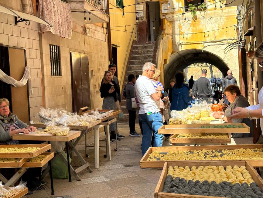 Bari: Pasta Experience Walking Tour - Swabian Castle and the Cathedral of San Sabino