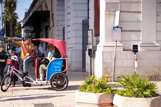 Bari Rickshaw Tour - Stop 5: Piazza del Ferrarese and the Roman Via Appia Traiana reveal
