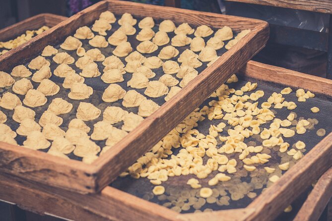 Bari Walking Tour with Pasta Experience - Cattedrale di San Sabino and the Succorpo: the underground surprise