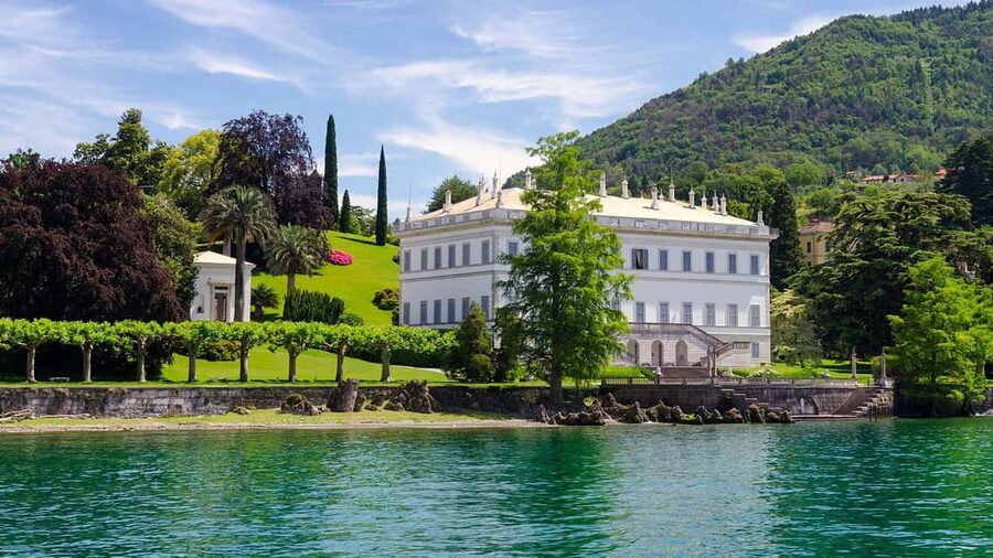 Bellagio: Lake Como Shared Boat Tour - Film-fame sightings, without losing the point