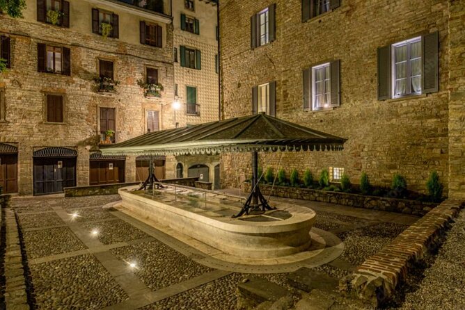 Bergamo: Digital guide made by a local for your walking tour - Cappella Colleoni and Santa Maria Maggiore: church stops you will actually want
