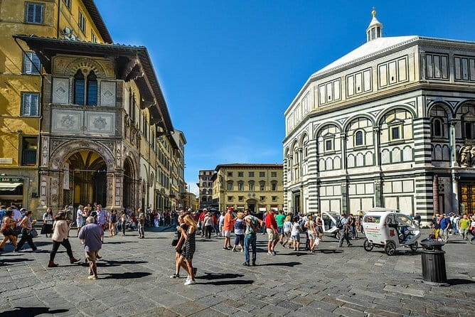 Best of Florence: Small Group Tour Skip-the-Line David & Accademia with Duomo - Mercato del Porcellino and the fun ways Florence mixes old and new