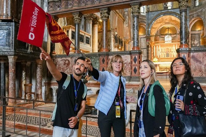 Best Of Venice: Saint Mark's Basilica, Doges Palace with Guide and Gondola Ride - Gondola Ride on the Canals: The Perfect 30 Minutes at the Right Moment