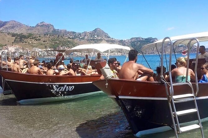 Boat excursion Taormina Giardini Naxos - Scoglio della Croce and the caves you see from close up
