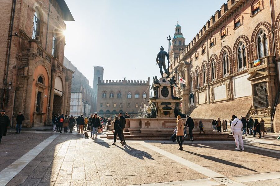 Bologna: City Center Walking Tour - Towers of Bologna: Asinelli’s height and the city’s ambition
