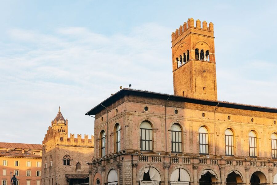 Bologna: City Center Walking Tour - Palazzo d’Accursio and Piazza Maggiore: power, politics, and public space
