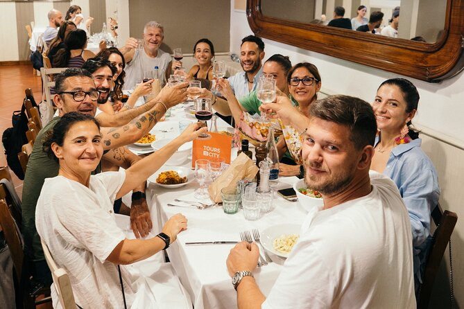Bologna gastronomic experience with a local - Gelato Finale at a Family Shop Since 1972