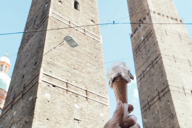 Bologna gastronomic experience with a local - Pre-Aperitivo Snack and Tigelle at a Local Artisan Shop