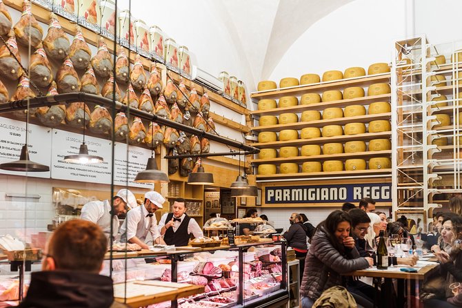 Bologna Private Highlights & Hidden Gems Tour with a Local - Through a Local Market: Bologna as Daily Life