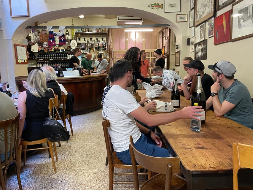 Bologna: Walking Food Tour and Highlights with a Local Guide - Mortadella and wine as the Bologna warm-up