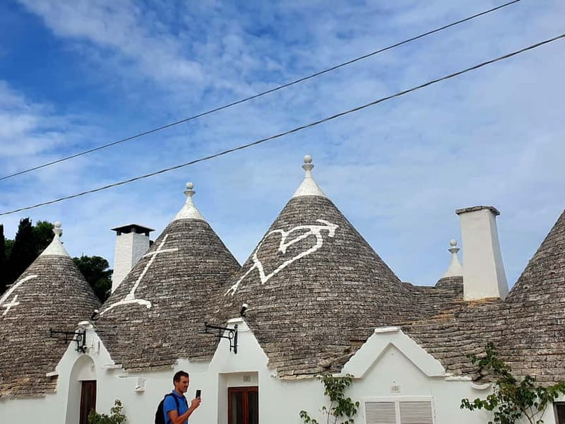 Brindisi: Alberobello, Locorotondo & Ostuni Tour with Brunch - Pickup, the minivan ride, and how the day stays in control