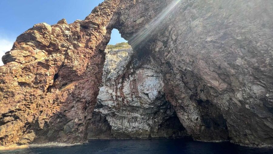 Buggerru: Half-Day Dinghy Tour of the Sardinian South Coast - Faraglioni and Arco dei Baci: where the coast shows off