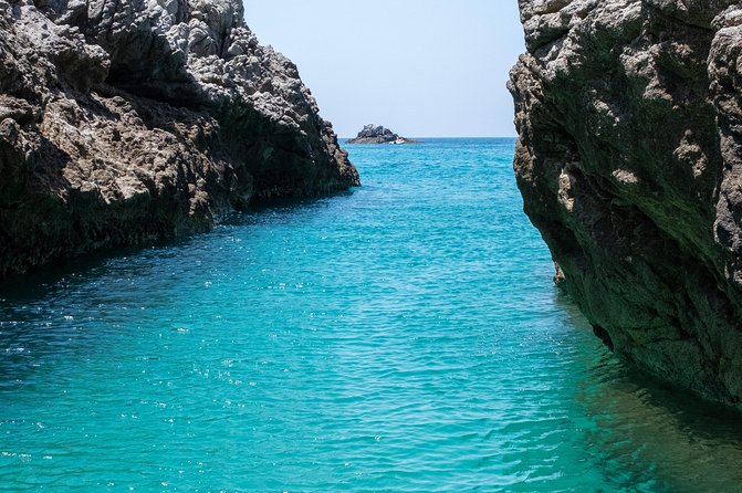 By boat between the sea and the most beautiful beaches! Capo Vaticano - Tropea - Briatico - Meeting Point At Via Fortino, Santa Maria: How To Start Smoothly