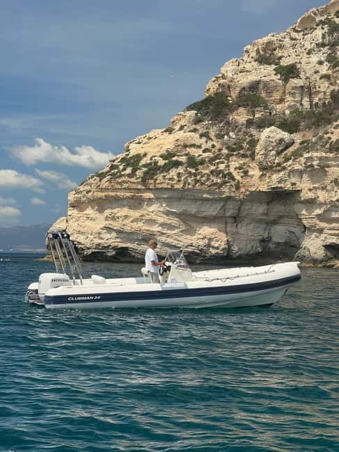 Cagliari: Devil's saddle boat tour, 4 stops and prosecco - Cala Fighera: the longest swim window and marine-life watching