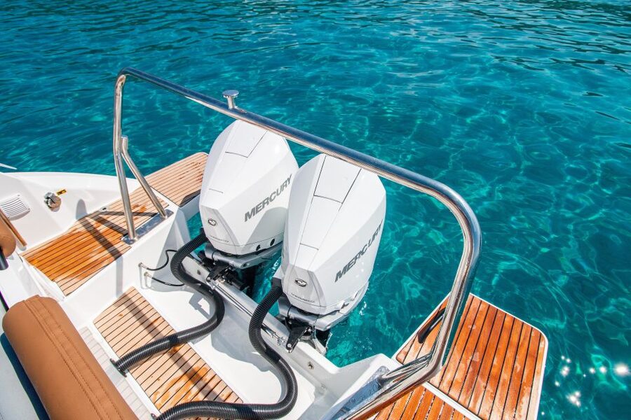 Cagliari: Luxury Motorboat Tour with 3 Swim Stops & Wine - Snorkeling Gear, Floaties, and Safety: Easy Equipment, Real Peace of Mind