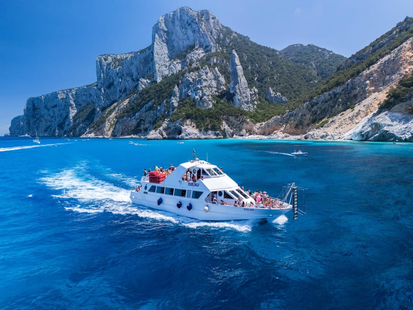 Cala Gonone:Cruise in the Gulf of Orosei with Cala Goloritzé - Stop 2: Cala Mariolu, why it often becomes the favorite
