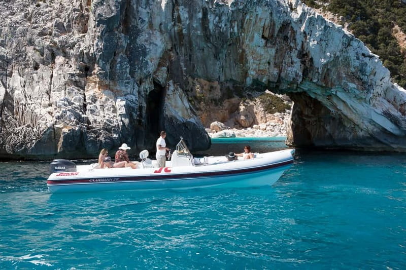 Cala Gonone: Dinghy Excursion to C. Mariolu and C. Goloritzè - Key points before you go