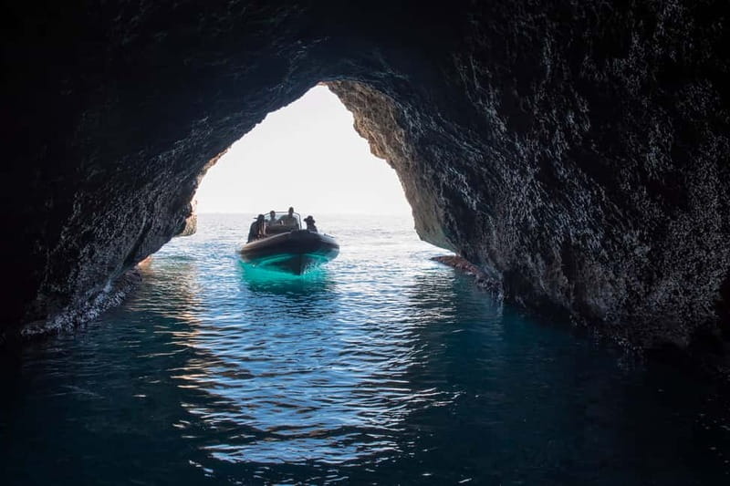 Cala Gonone: Dinghy Excursion to C. Mariolu and C. Goloritzè - Cruising the coast: caves and coves from Cala Gonone to Goloritzè