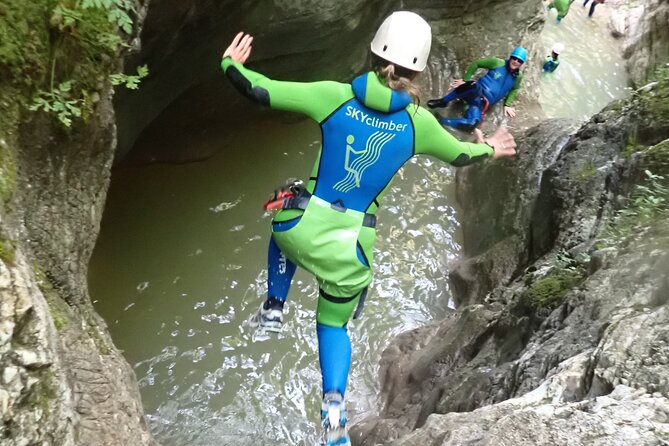 Canyoning "Gumpenfever" - beginner Canyoningtour for everyone - Equipment that keeps you safe and comfortable