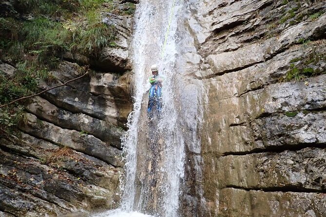 Canyoning "Gumpenfever" - beginner Canyoningtour for everyone - Why the small group matters with a beginner tour