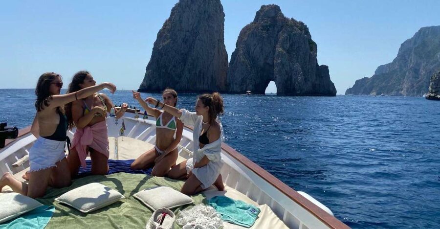 Capri: Island and Grottos Boat Cruise with Snacks and Drinks - Passing Arco Naturale, the Arch of Love, and Casa Malaparte