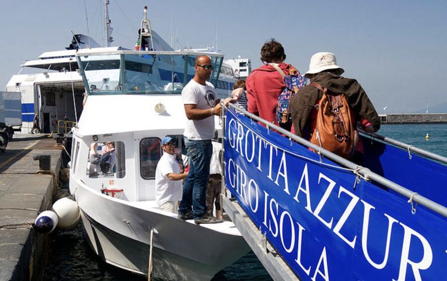 Capri: Island Sightseeing Tour with Blue Grotto Stop - Faraglioni and the rock formations: the part you will actually remember