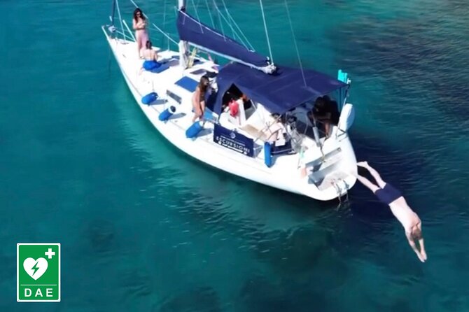 Catamaran tour stops bathing and snorkeling toast with prosecco - Key highlights worth centering your day on