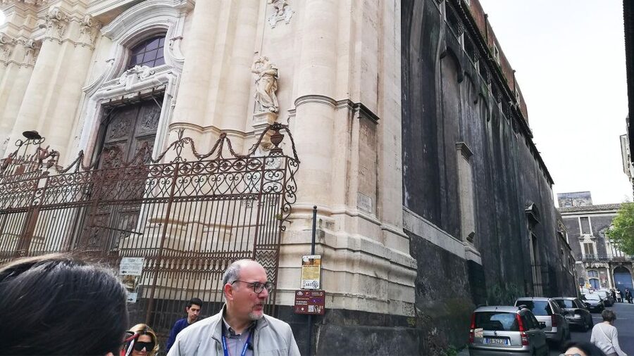 Catania: City Highlights Walking Tour - Via Crociferi and the historic street feel: walking is the whole point