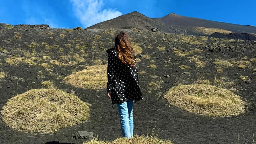 Catania: Etna Nature Tour with Hiking, Cave Visit, & Tasting - Sapienza Refuge and the Silvestri craters: how the day stays dramatic