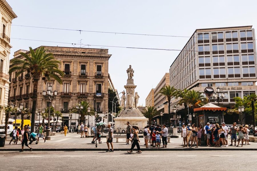 Catania: Guided Street Food Walking Tour - Sweet Finish: Cannolo, Granita, or Cassatina