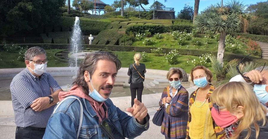 Catania: Heart of the City Guided Walking Tour - Fish Market stops: shopping like locals and eating cues