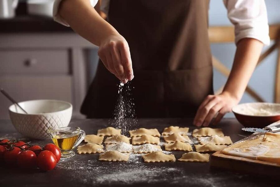 Catania: Pistachio Ravioli, Pasta Home Cooking Class w/ Wine - Timing and Group Size: What 3 Hours Feels Like in Real Life
