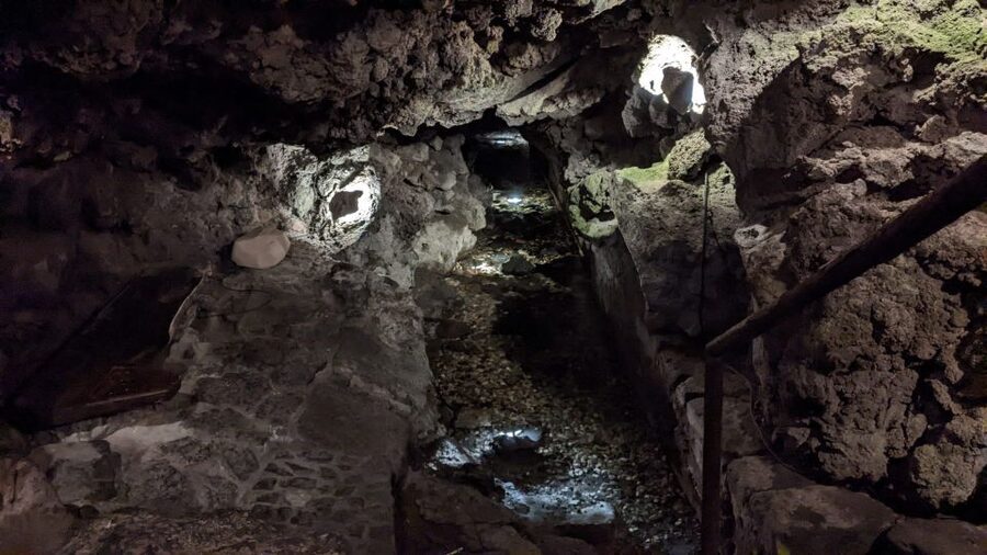 Catania: Underground Catania Tickets and Guided Tour - The Amenano underground river: water you can follow