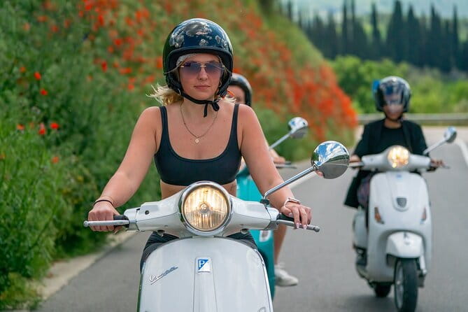 Chianti Vespa Tour with Lunch from Florence & E-car Option - Safety briefing, practice rides, and what to expect once you start driving