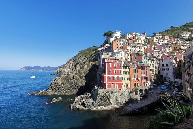 Cinque Terre Experience From Florence - Vernazza and Corniglia Together: Bay Views and the Bonus Stop