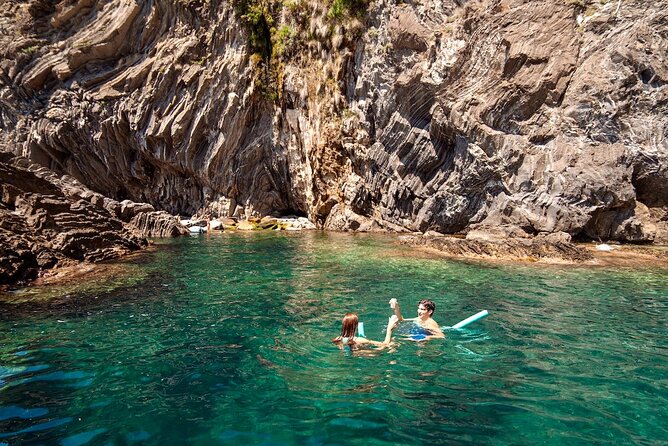 Cinque Terre Hybrid Boat Tour from Monterosso - Crew vibe, information, and what makes it feel special