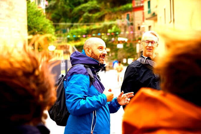 Cinque Terre & Pisa Premium Tour from Florence - When the day expands within the park, including possible Corniglia moments