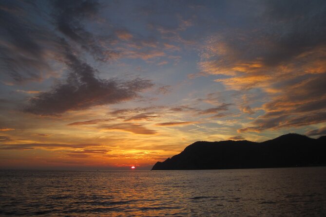 Cinque Terre Sunset Boat Tour Experience - Cruising past the villages: what you’ll see from each area